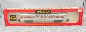HO Scale Tyco 521D-500 Santa Fe Coach Lighted Passenger Caboose Car